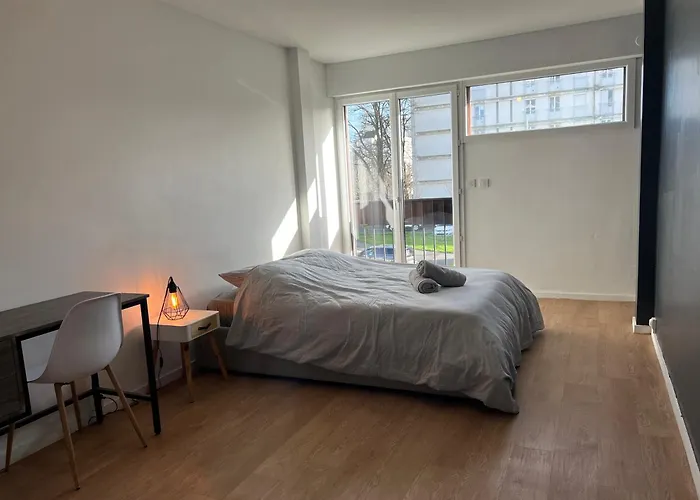 Ღ Repos Urbain - T4 Spacieux, Lumineux Et Parking La Rochelle (Charente-Maritime)